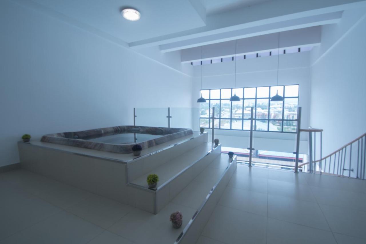 Wdc Aparthotel - Buea Exterior foto